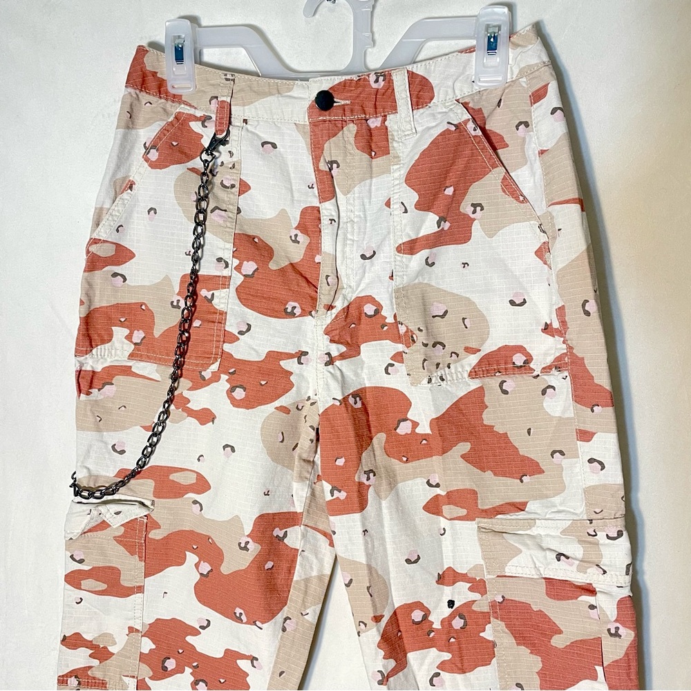 Camo Cargos w/ Pocket Chain
